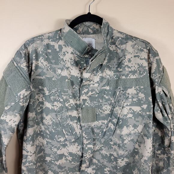 Army Combat Uniform Coat in Digital Camo Size S - Picture 2 of 11